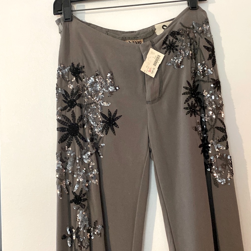 Da-Nang size small sequined floral pant.